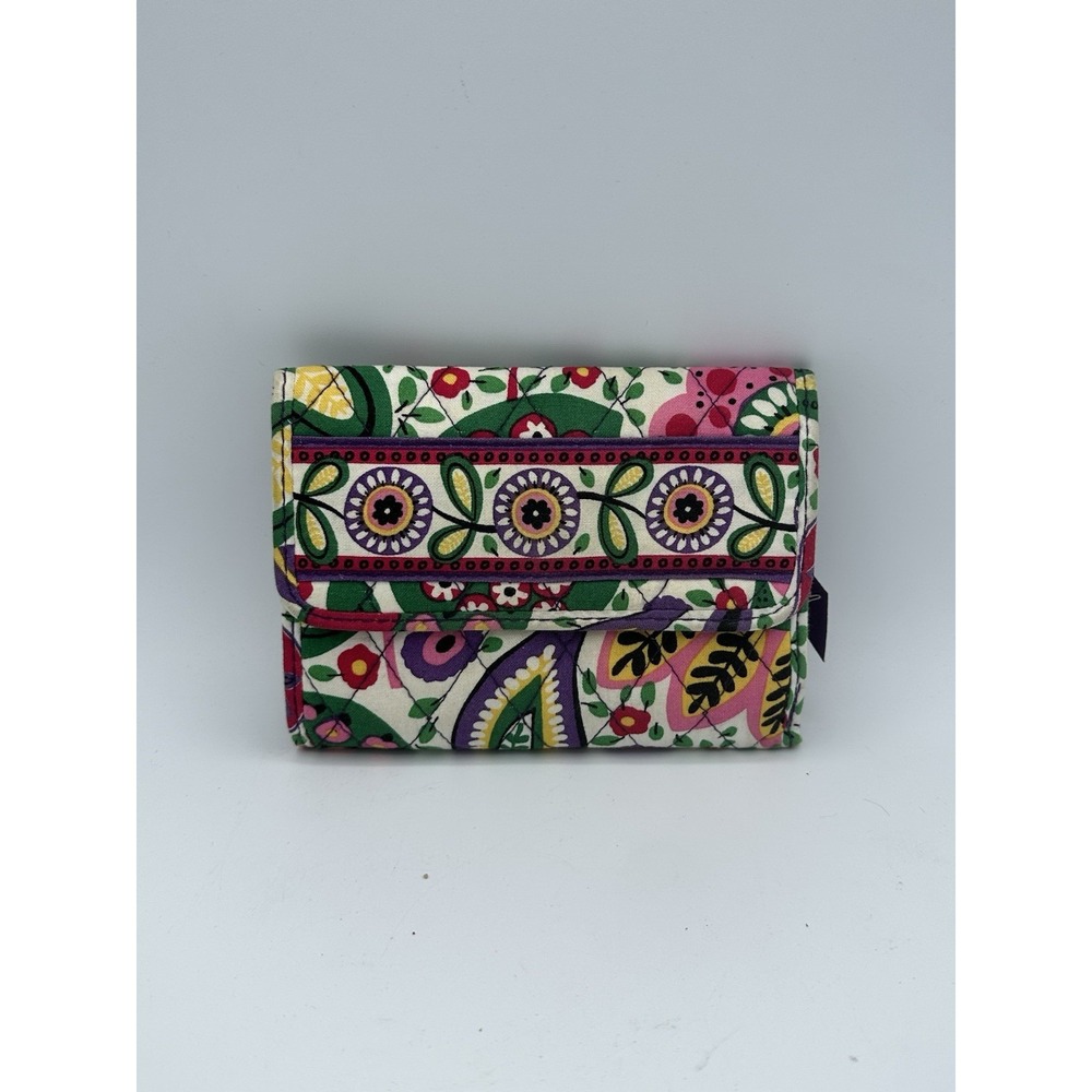 Vera Bradley Viva La Vera Trifold Wallet Snap Front Zipper Quilted Floral White